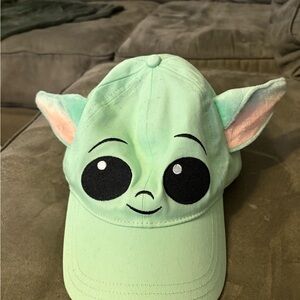 Official Walt Disney World Exclusive Baby Yoda Cap